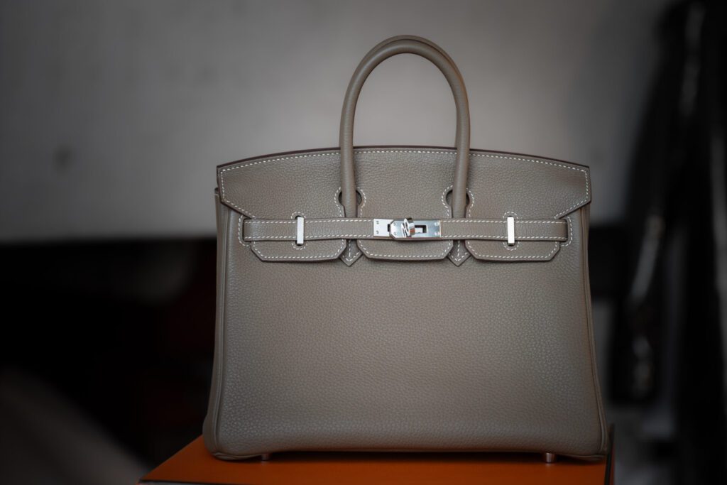 極めて人気の高いバーキン25のエトゥープカラー