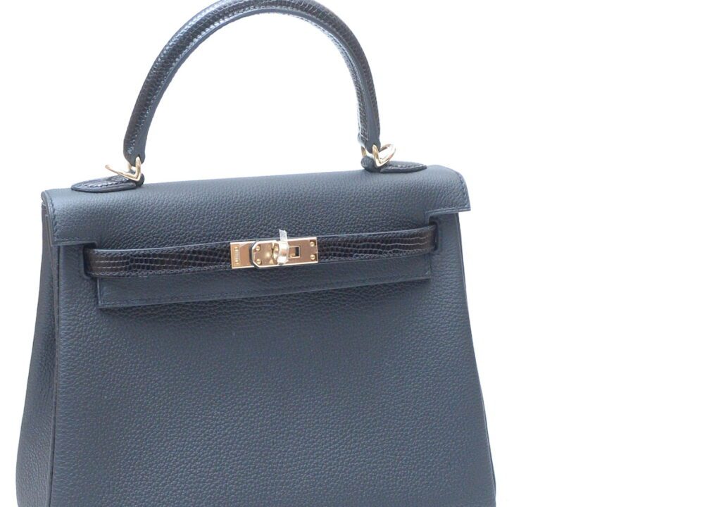 リザード素材を用いたケリータッチ