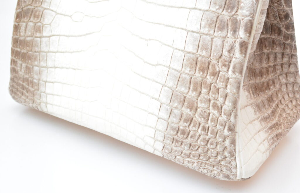 ヒマラヤニロティカスマットの質感