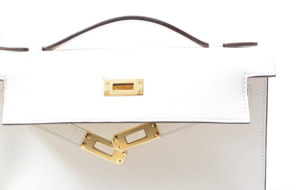 ゴールド金具のポシェットケリー