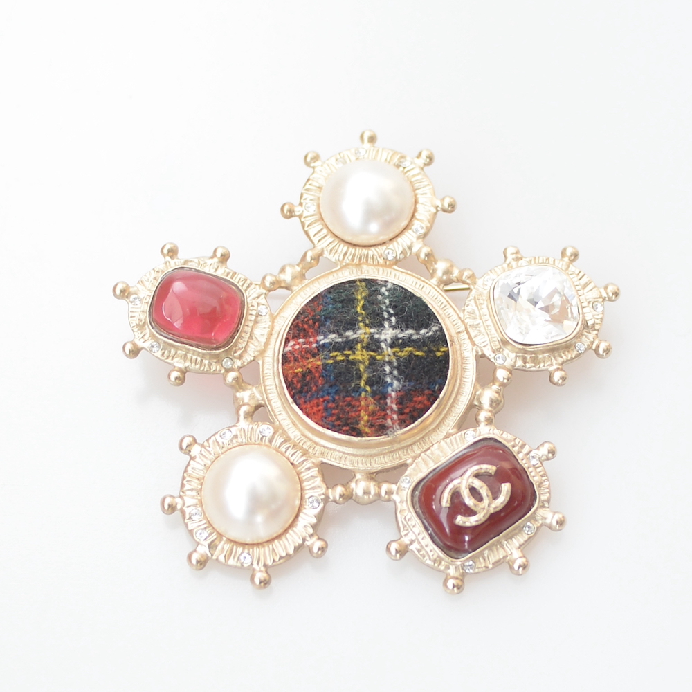 ブローチ(マルチカラー・イミテーションパール・メタル)