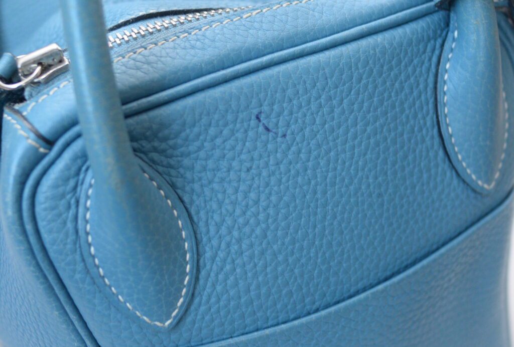 ペン跡があるエルメスのバッグ