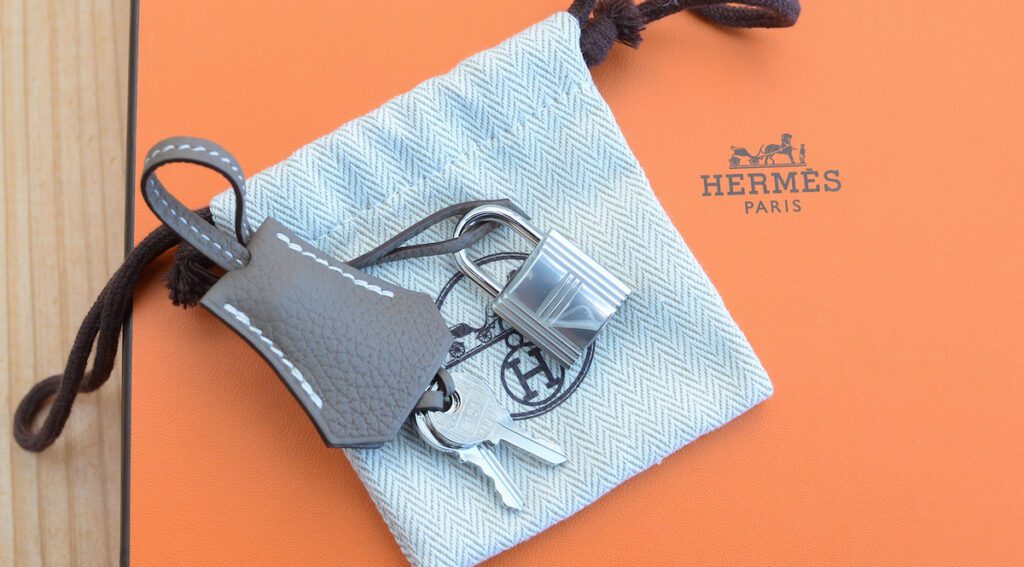 バーキンに付属するカデナとクロシェット