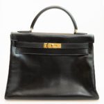 ケリー32（ブラック・ボックスカーフ）