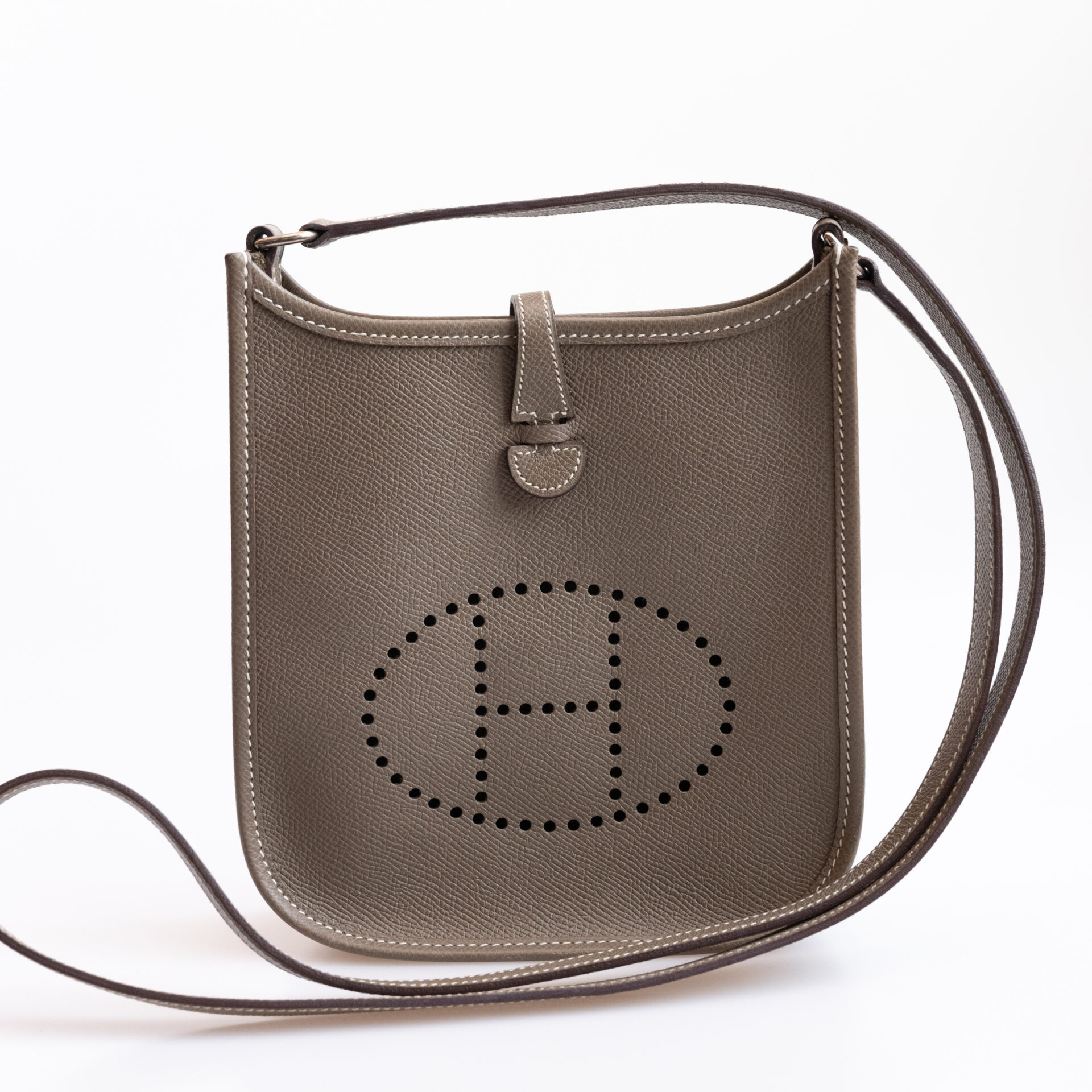 エヴリンTPM(エトゥープ・エプソン)