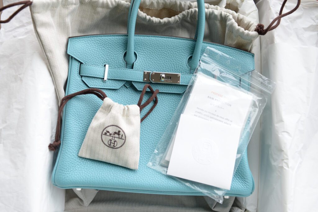 誰もが欲しがる新品のバーキン